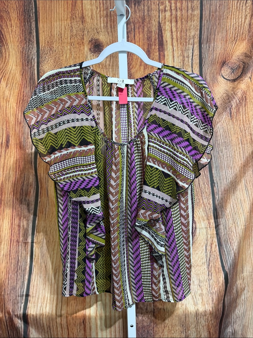 🚨(4/$10) Forever 21 Ruffle Sleeve Blouse Size M